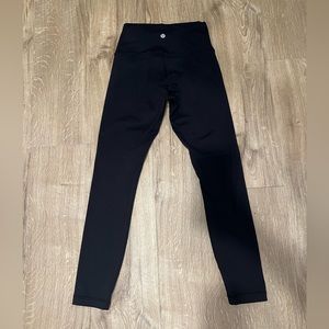 Lululemon Wunder under pant in black size 4